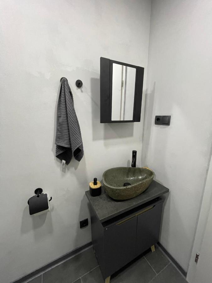Bright: Flat With Balcony - Kitchen - Free Parking Apartment เบอร์ลิน ภายนอก รูปภาพ